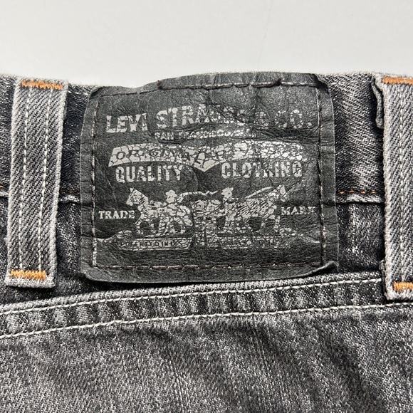 Men Levi’s Jeans 514 Grey Color - Picture 2 of 8